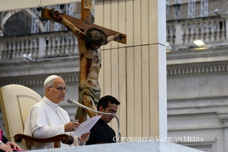 Le cri de Jésus sur la Croix est précédé d'une question des plus déchirantes : «  Mon Dieu, mon Dieu, pourquoi m’as-tu abandonné ? ».