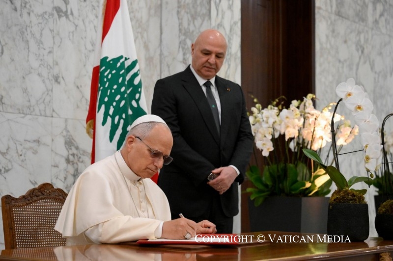 PAPE/LIBAN :  vous êtes un peuple qui ne succombe pas, mais qui sait toujours renaître avec courage face aux épreuves.