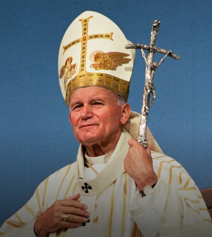 “La synodalité ne pourra porter du fruit que si elle demeure fermement enracinée dans la fidélité à la Sainte Écriture, à la Tradition et au Magistère pérenne de l’Église.” 