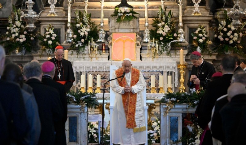 Pape/Corse : A la rencontre des prêtres